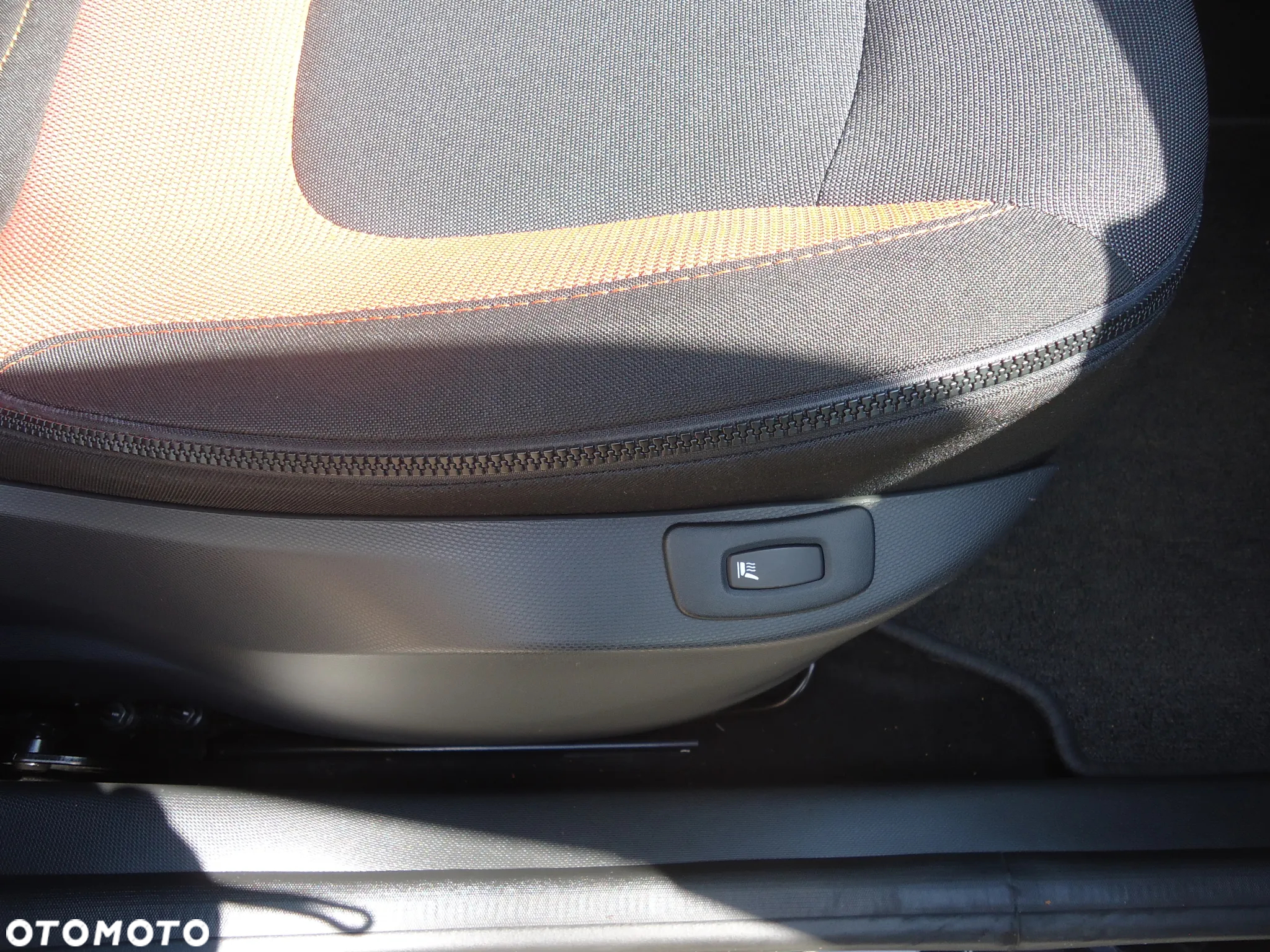 Renault Captur ENERGY TCe 120 EDC Intens - 12