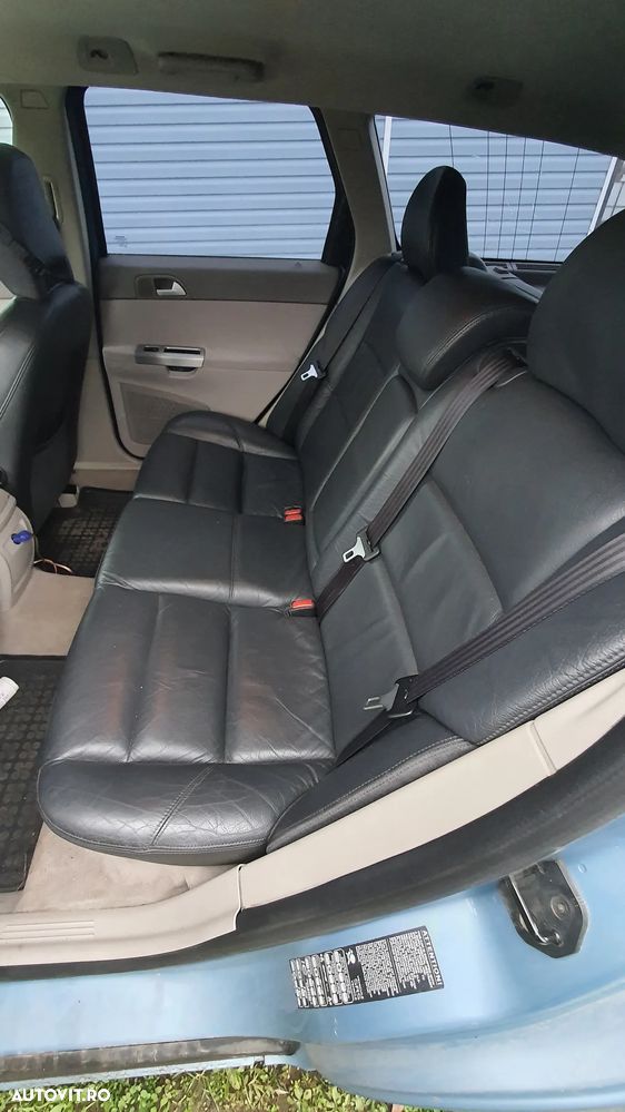 Volvo V50 2.5 T5 - 6