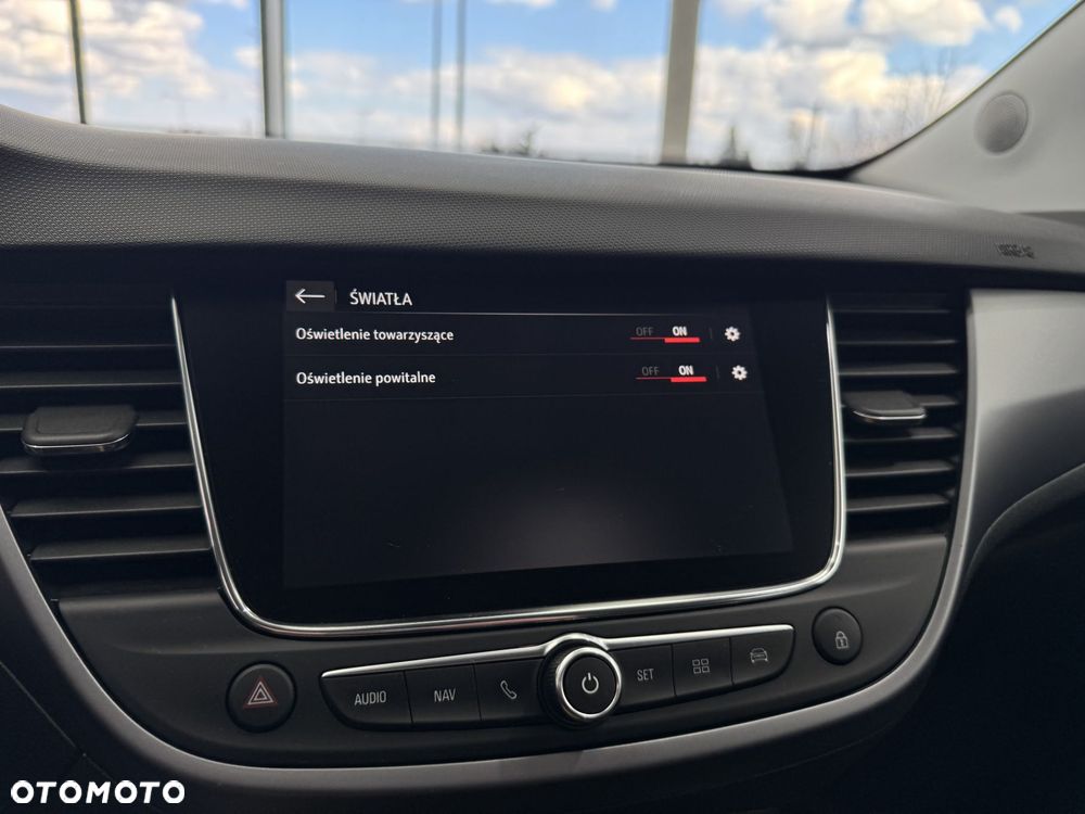 Opel Crossland X - 32