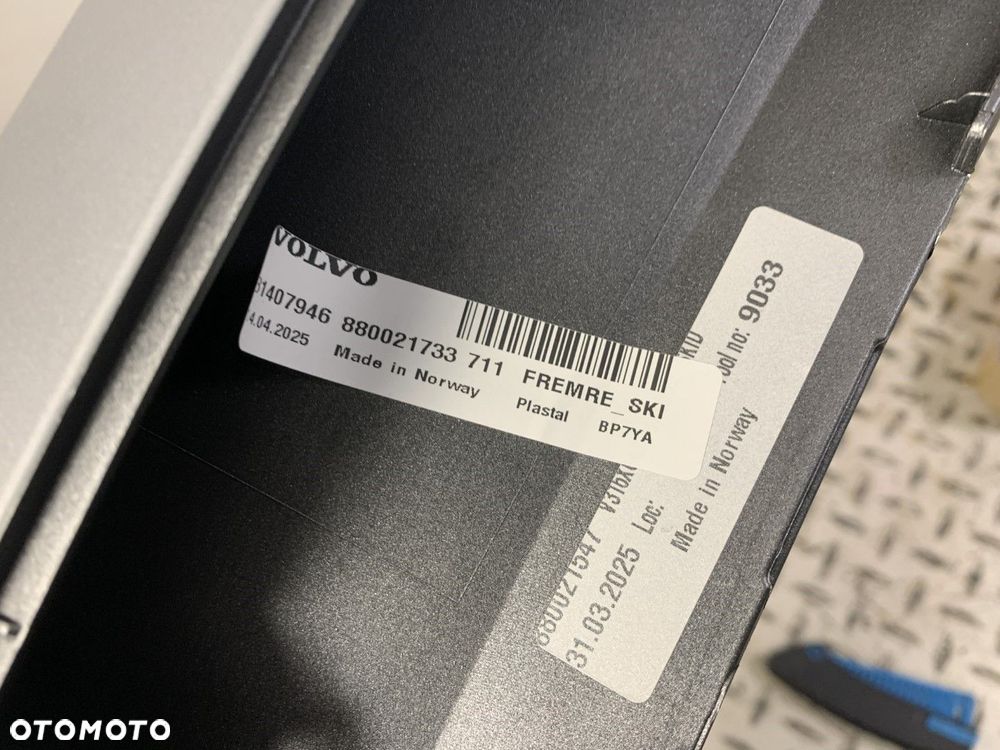 NOWA ORYGINALNA LISTWA SPOILER ZDERZAKA PRZEDNIEGO PRZÓD VOLVO XC40 31407946 17-24 - 8