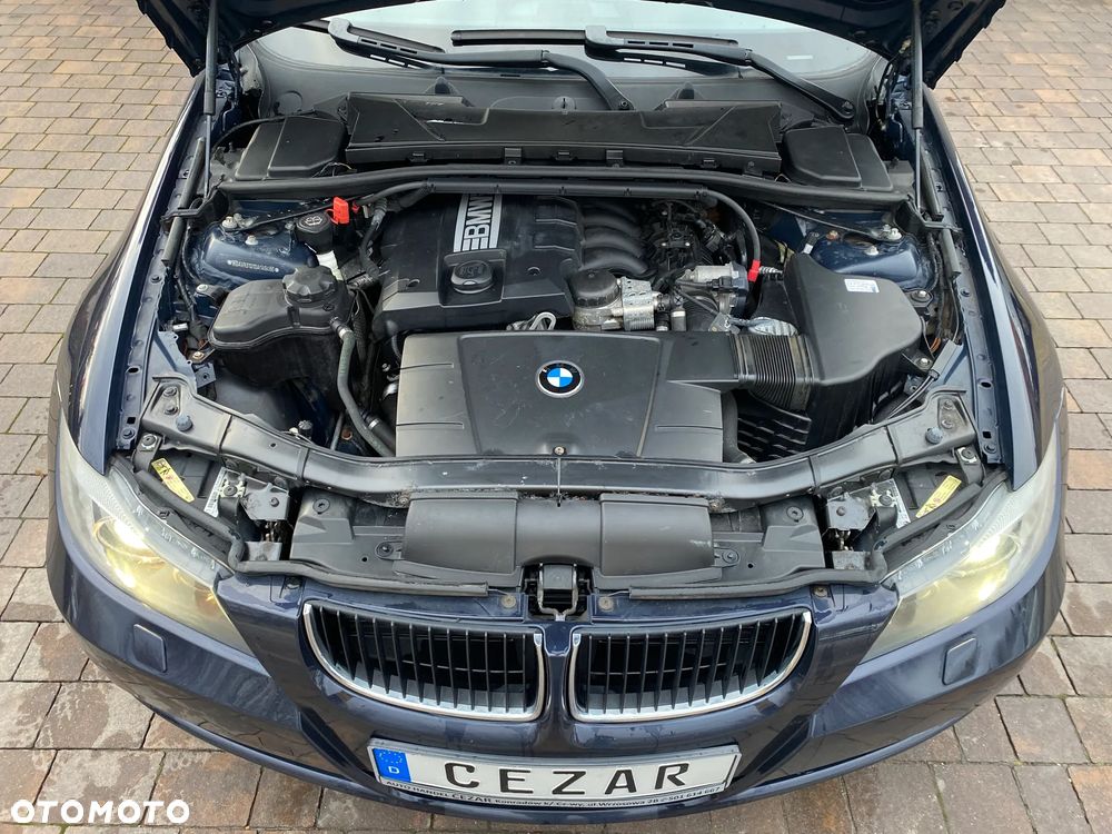 BMW Seria 3 318i Edition Exclusive - 15