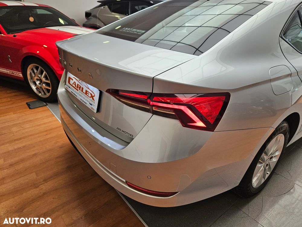 Skoda Octavia 2.0 TDI DSG Ambition - 19