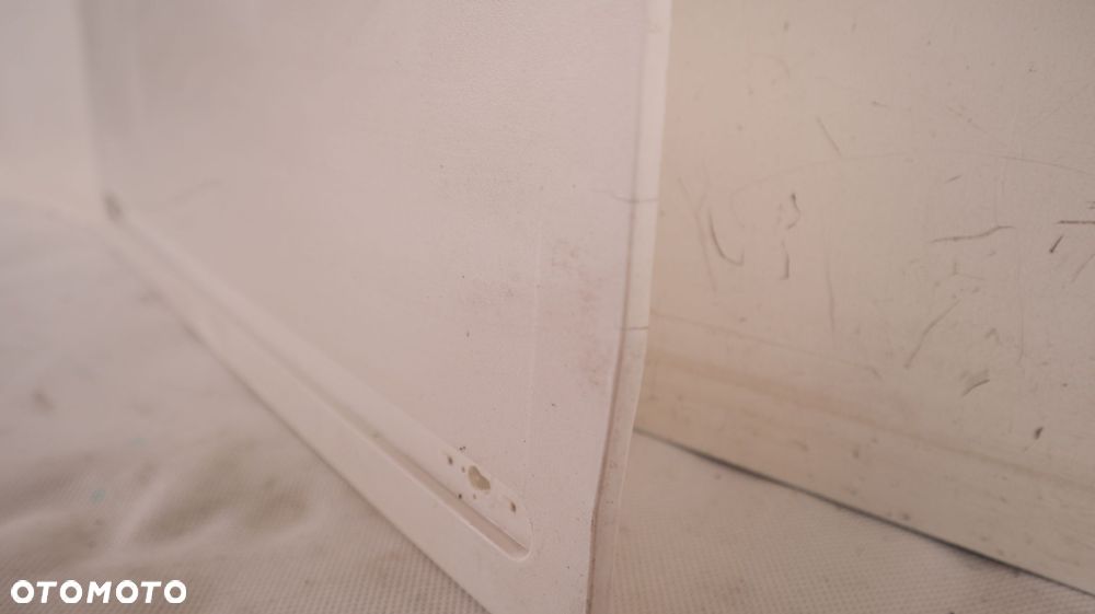 KAMPER PRZYCZEPA KEMPINGOWA ZAMKNIĘCIE KRATKI WENTYLACYJNEJ LODÓWKI 48 CM X 22,3 CM - 6