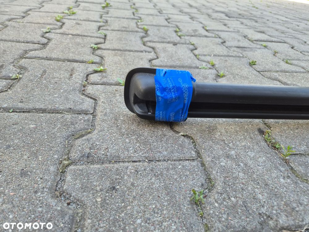 PROWADNICA DRZWI PRAWA L1 KRÓTKI PRIMASTAR TRAFIC VIVARO  01-14r. - 2