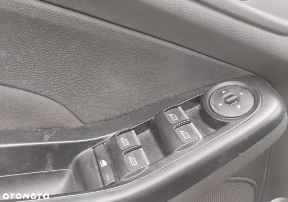 Ford Fiesta - 11
