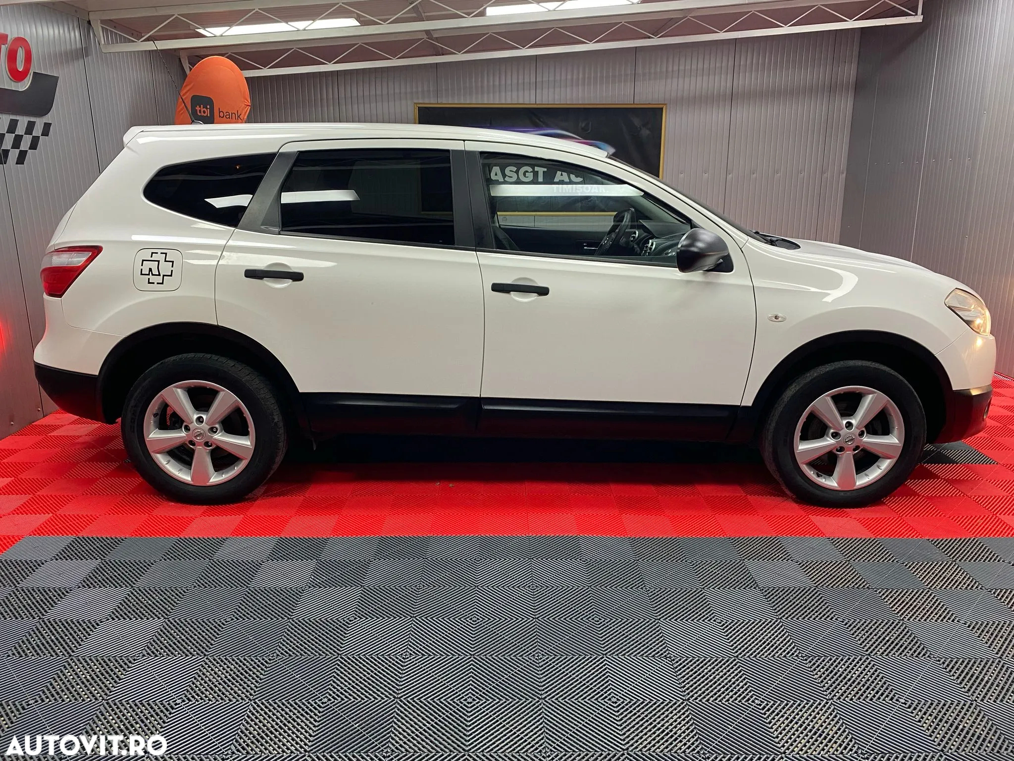 Nissan Qashqai+2 - 22