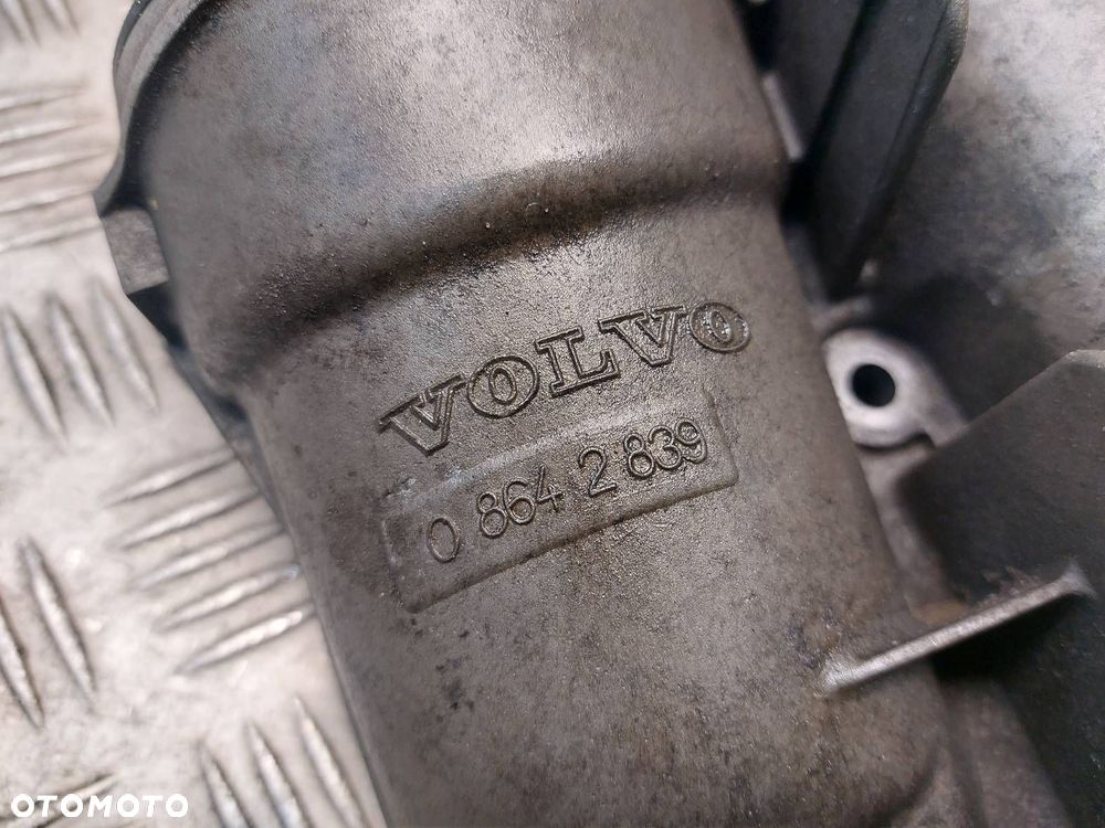 OBUDOWA PODSTAWA FILTRA OLEJU VOLVO S60 I 2.4 D5 08642839 6740273266 - 2