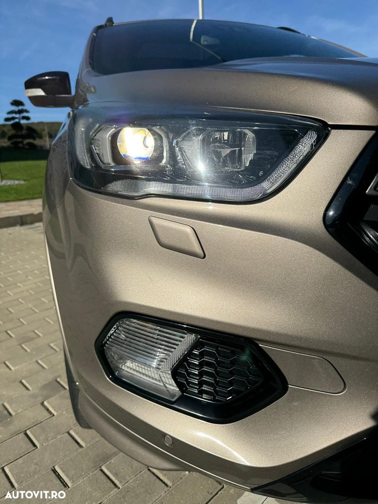 Ford Kuga 2.0 TDCi 4WD Powershift ST-Line - 4