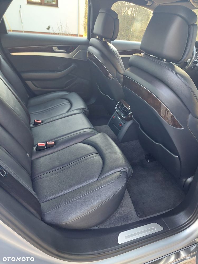 Audi A8 - 12