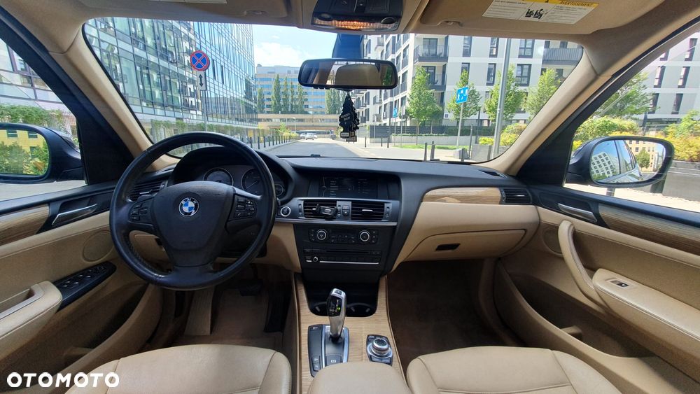 BMW X3 28i xDrive - 11