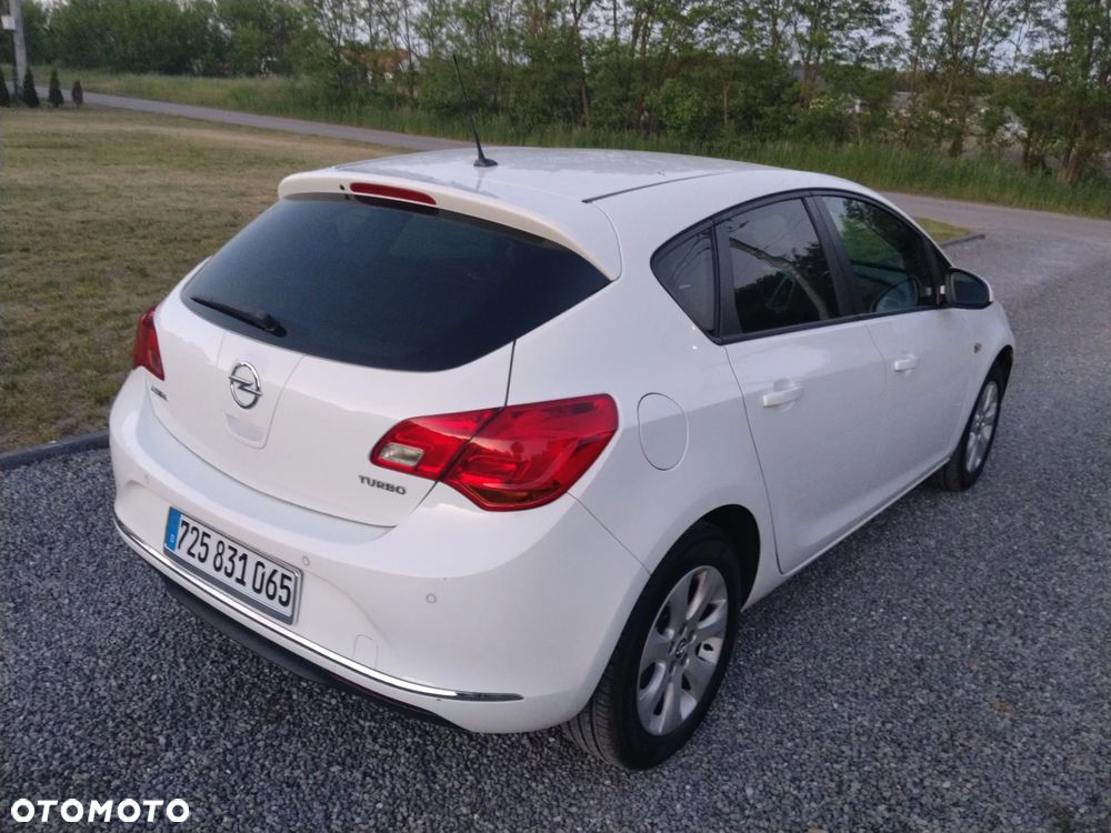 Opel Astra 1.4 T Cosmo - 14