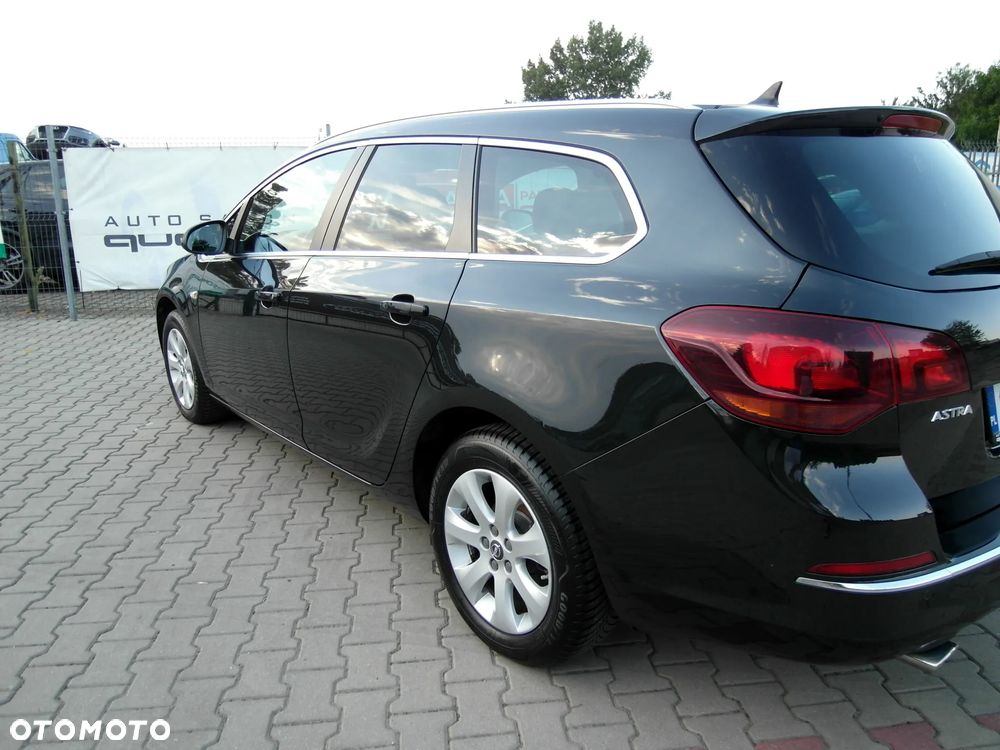 Opel Astra 1.4 Turbo Innovation - 11