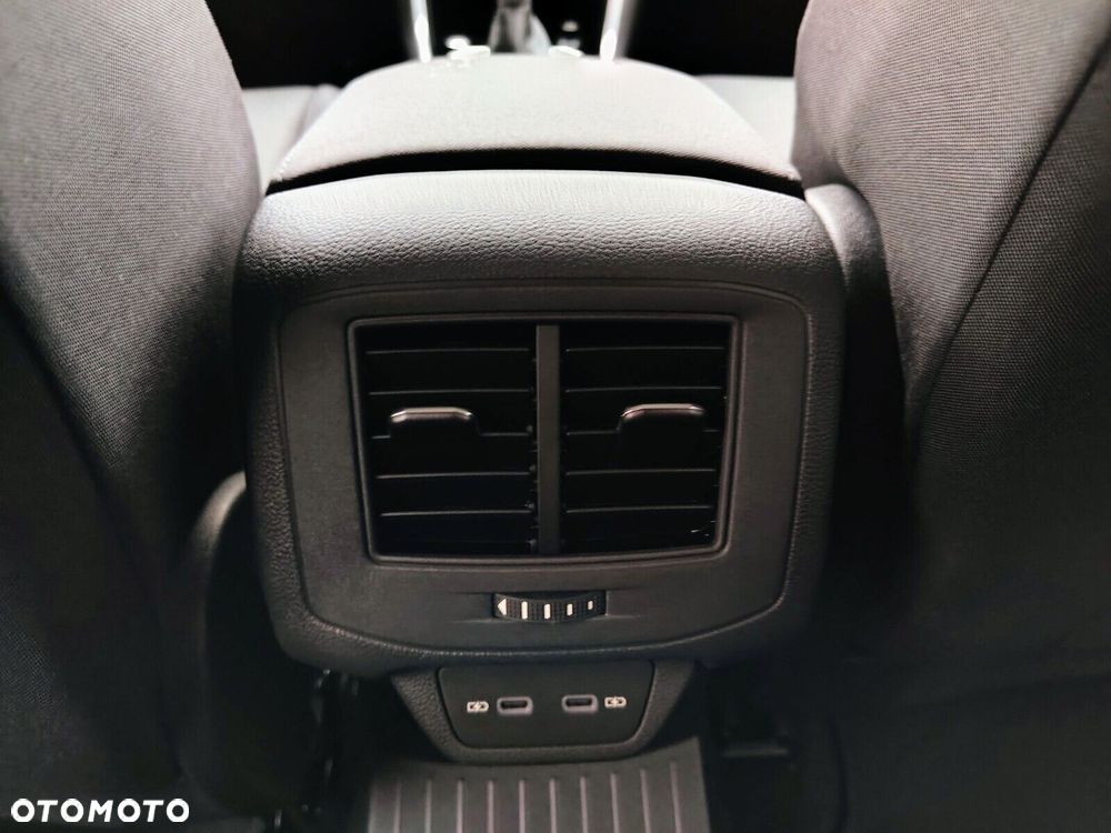 Volkswagen T-Roc - 20