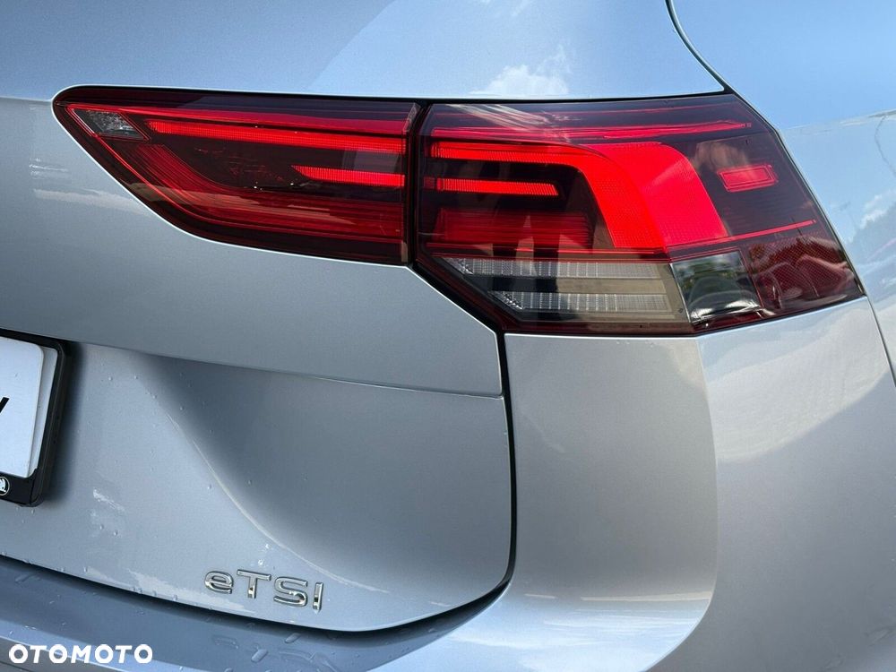 Volkswagen Golf Variant 1.5 eTSI EVO R-Line DSG - 22