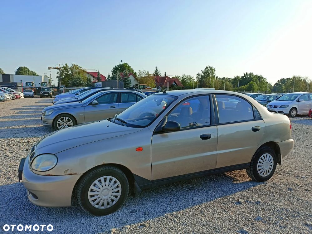 Daewoo Lanos - 1