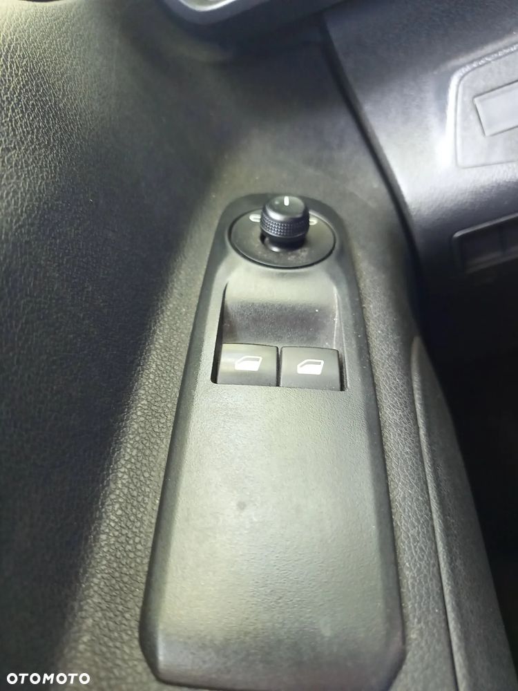 Opel Combo 1.5 CDTI Essentia S&S - 17