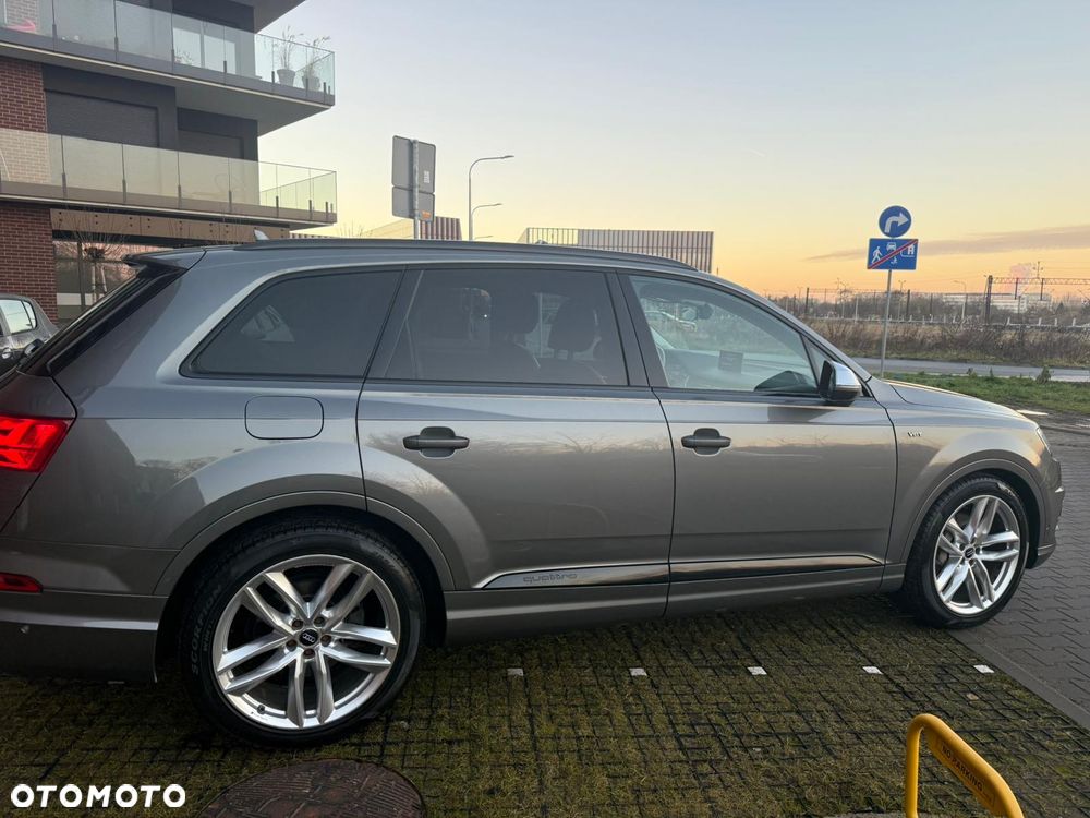 Audi Q7 - 11