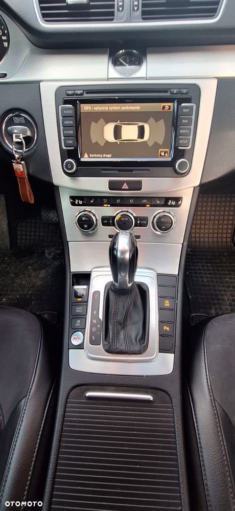 Volkswagen Passat 2.0 TDI Highline DSG - 13