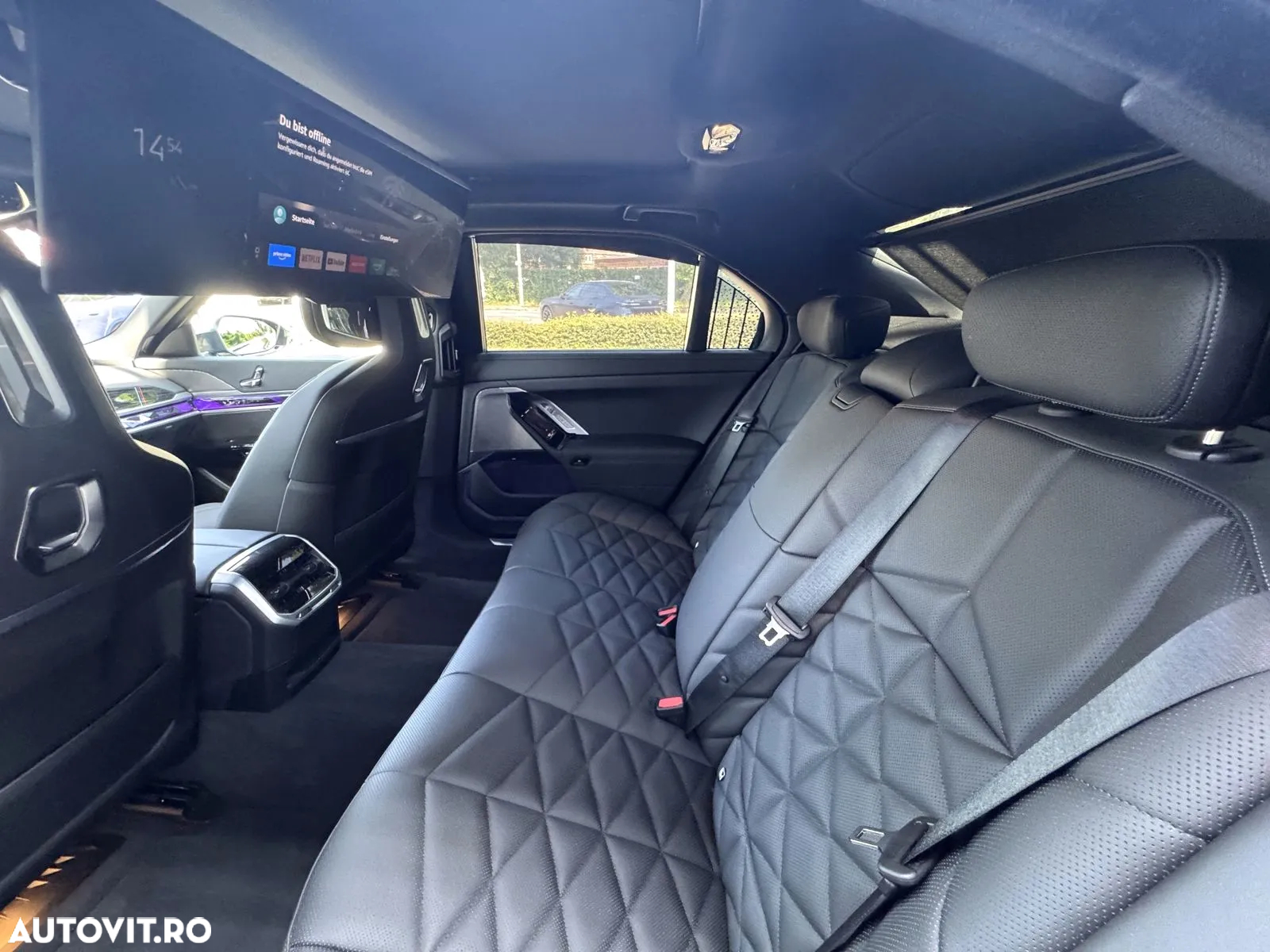 BMW Seria 7 740d xDrive MHEV - 15