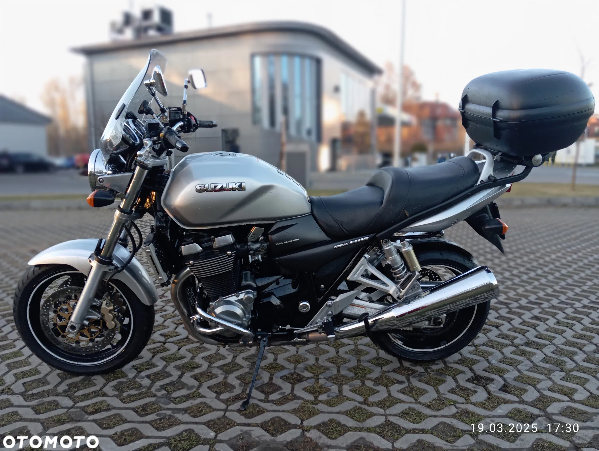 Suzuki GSX - 3