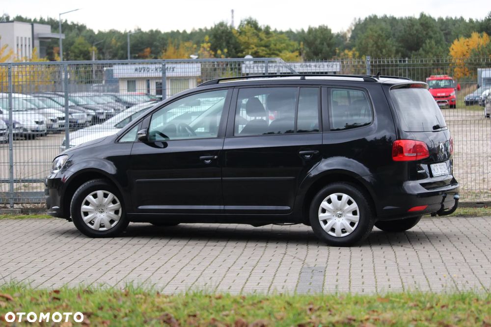 Volkswagen Touran - 16