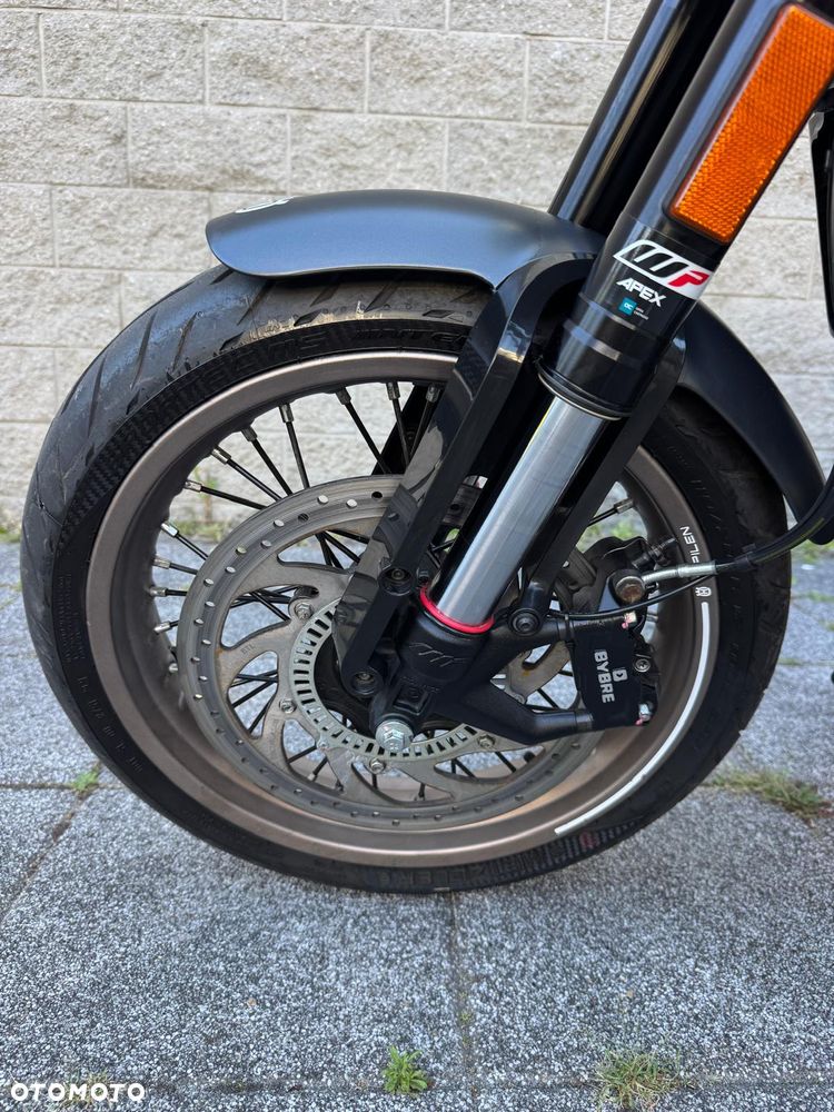 Husqvarna Vitpilen - 10