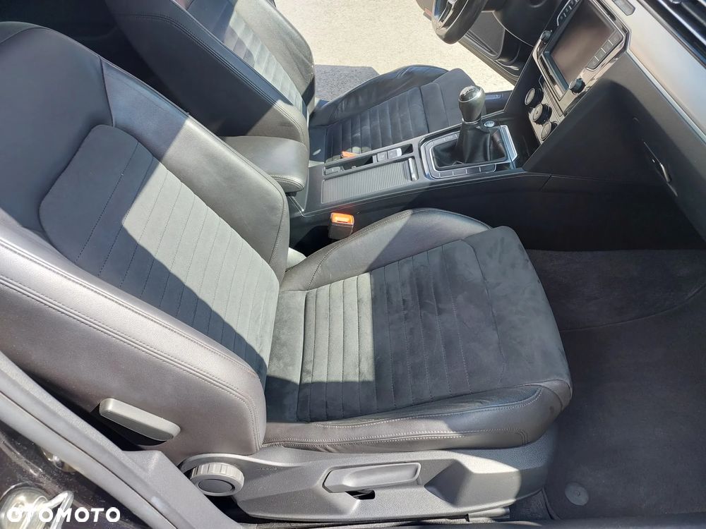 Volkswagen Passat 1.8 TSI BMT Highline - 12