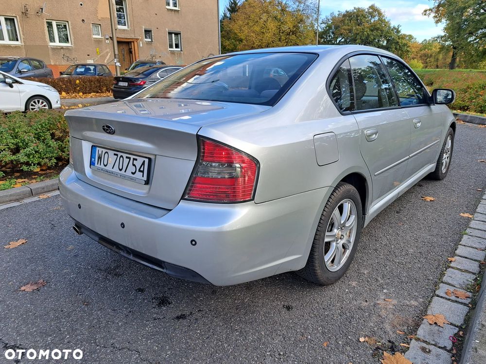 Subaru Legacy - 14