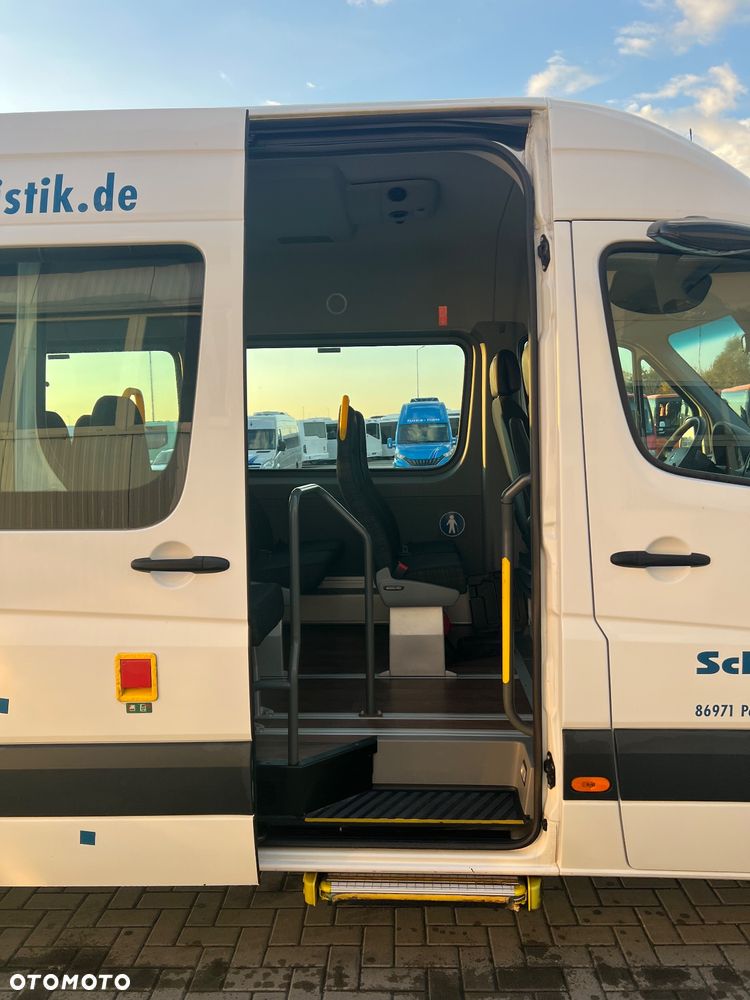 Mercedes-Benz 516 - 8