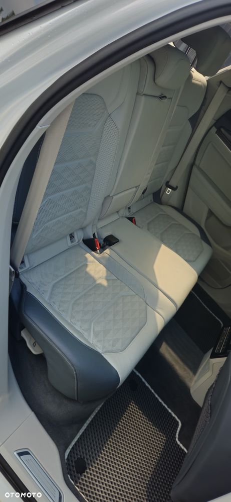 Volkswagen Touareg 4.0 V8 TDI SCR 4Mot R-Line - 18