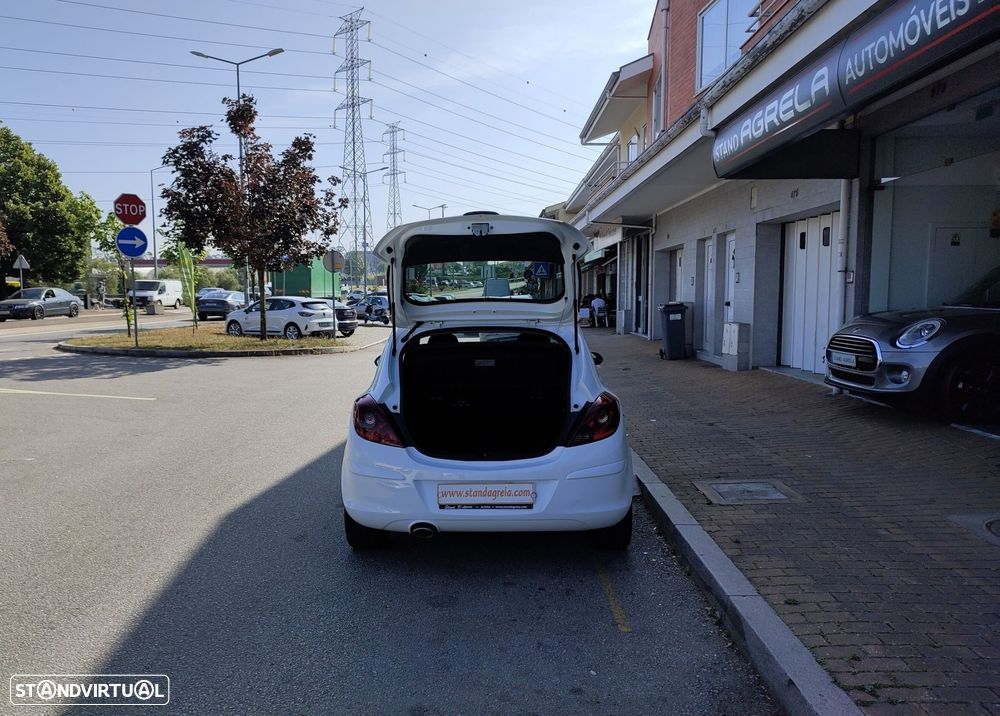 Opel Corsa 1.2 Black Edition - 10
