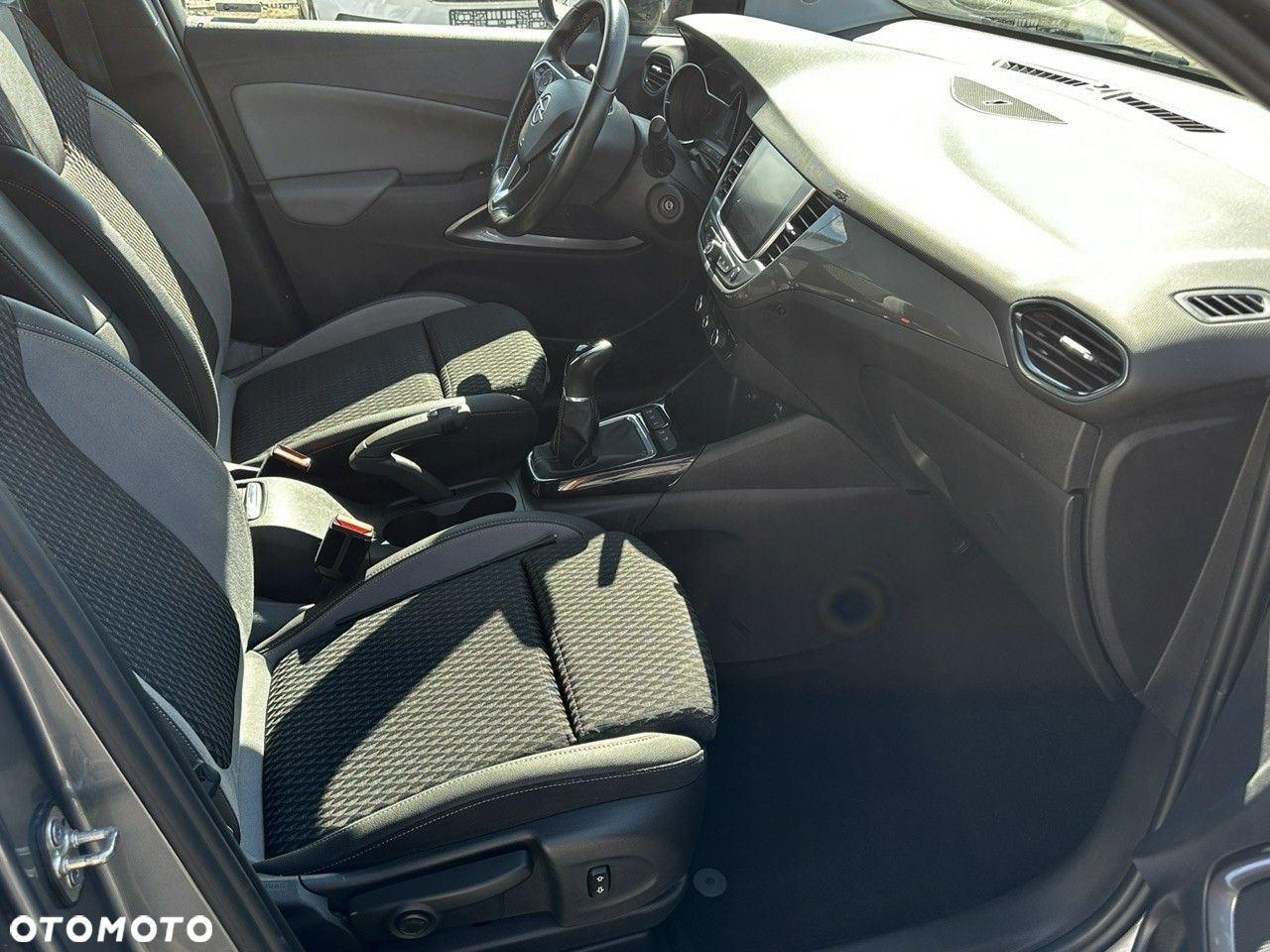 Opel Crossland X - 14