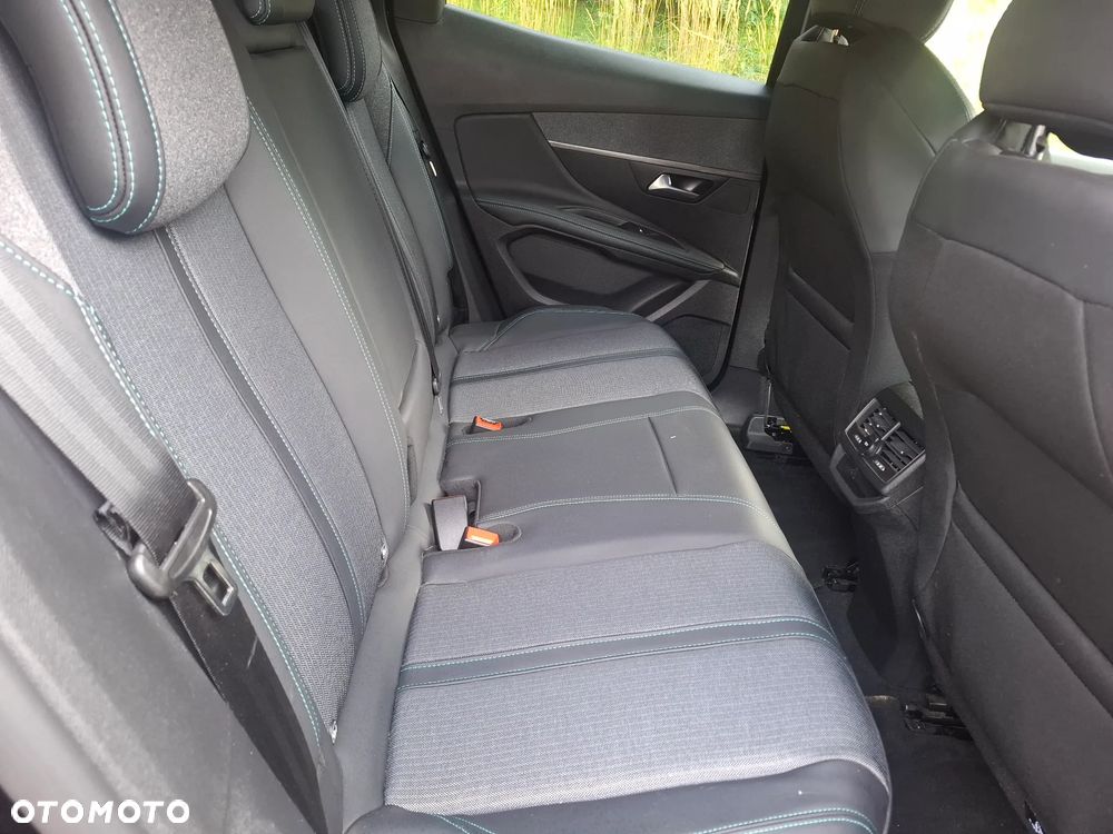 Peugeot 3008 1.6 PureTech Hybrid PHEV Allure Pack S&S EAT8 - 9