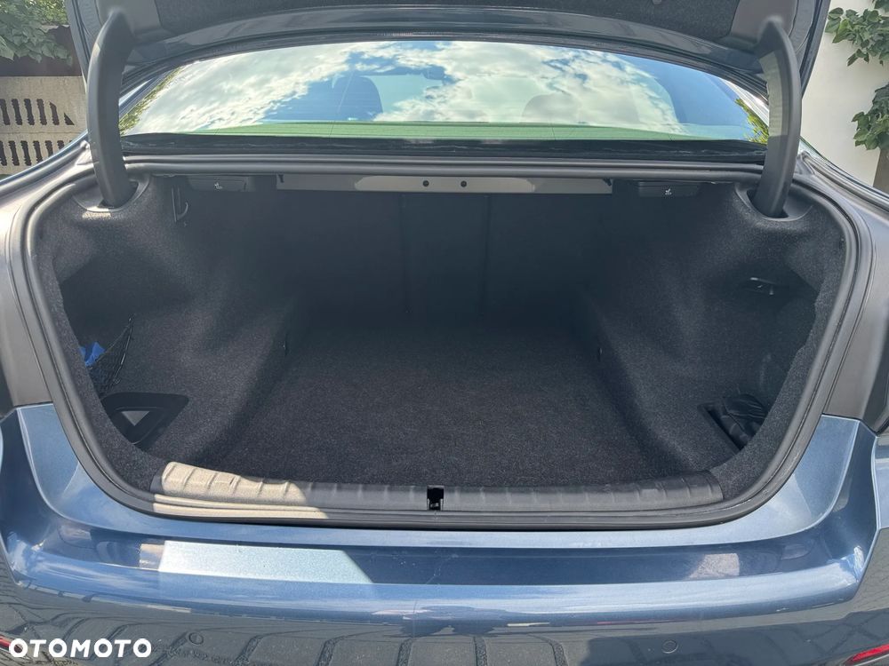 BMW Seria 5 520i mHEV Luxury Line - 24