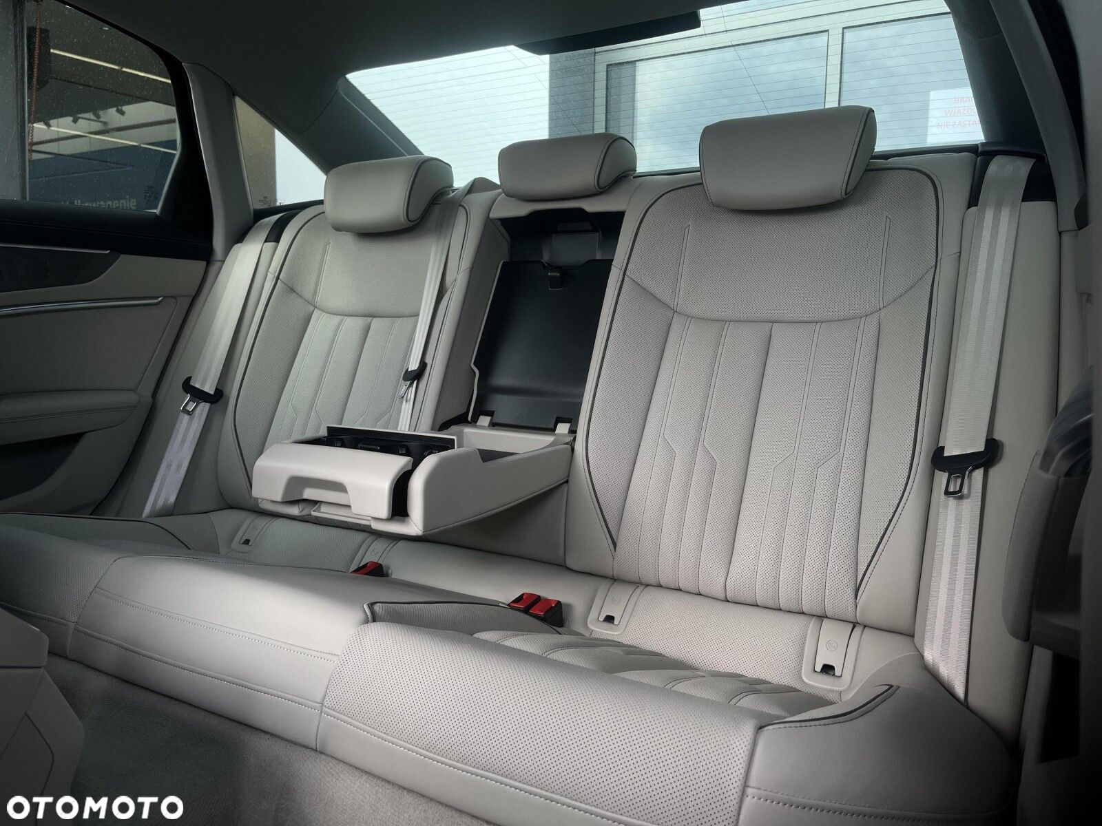 Audi A6 - 24