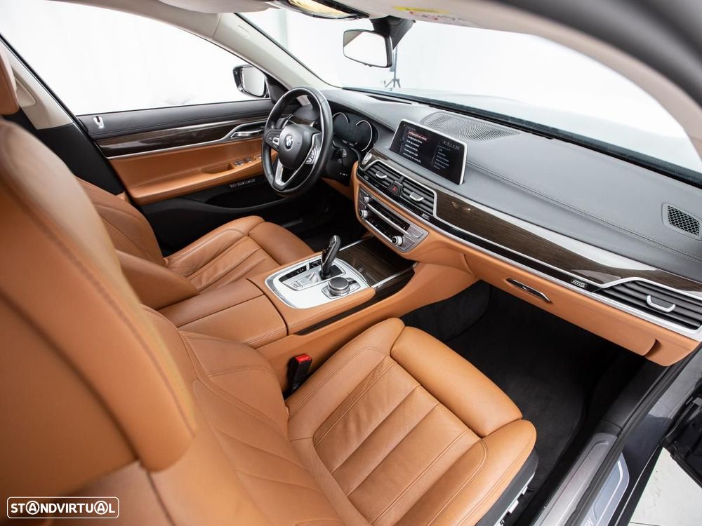 BMW 740 — fotografia 9