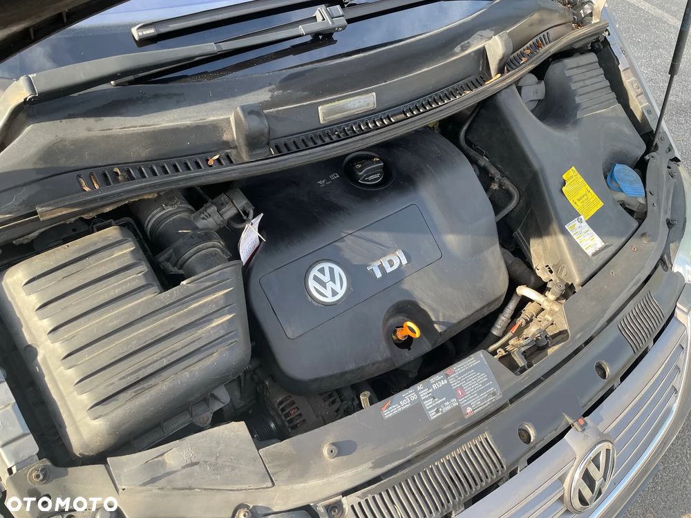 Volkswagen Sharan 1.9 TDI Comfortline Tiptr - 29