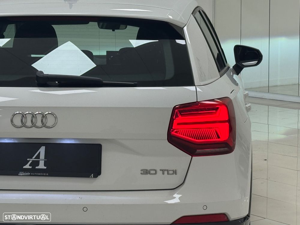 Audi Q2 30 TDI Design S tronic - 13