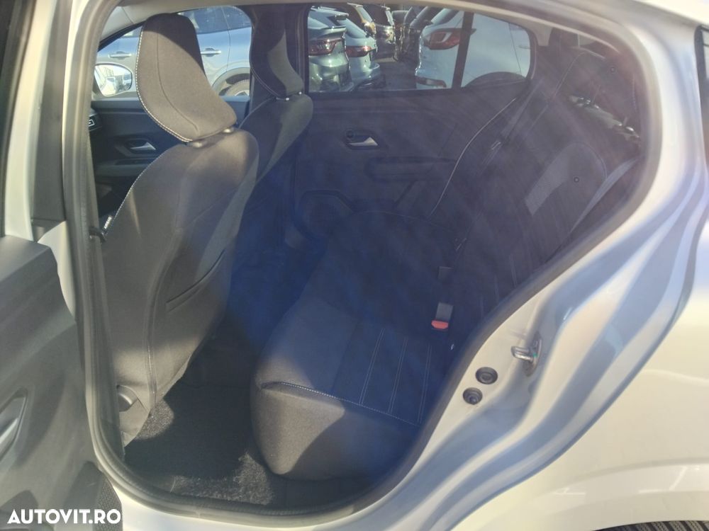 Dacia Logan TCe 90 MT6 Journey - 9