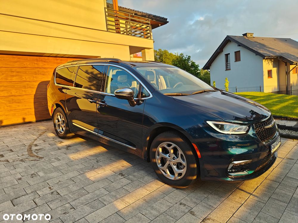 Chrysler Pacifica - 8