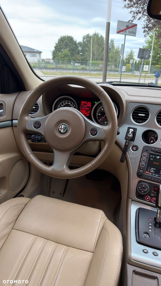 Alfa Romeo 159 1.9 JTDM 16V DPF Q-Tronic - 21