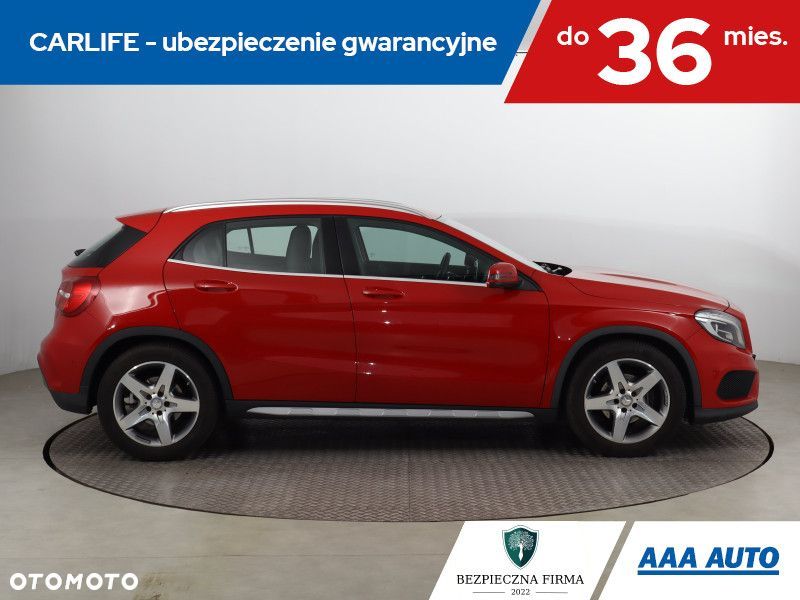 Mercedes-Benz GLA - 7