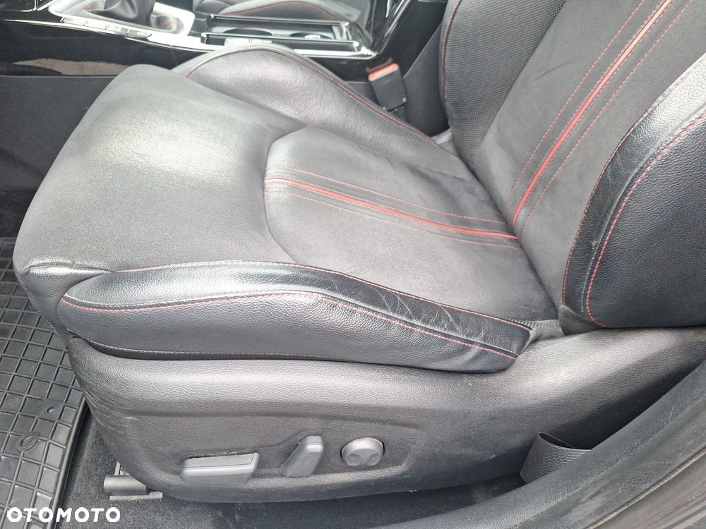 Kia Ceed 1.6 T-GDI GT - 12