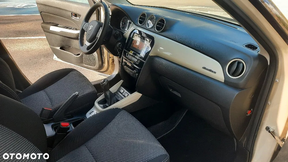 Suzuki Vitara 1.6 Premium 4WD - 15