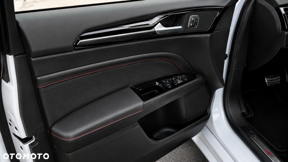 Ford Mondeo 1.5 EcoBoost ST-Line X - 12