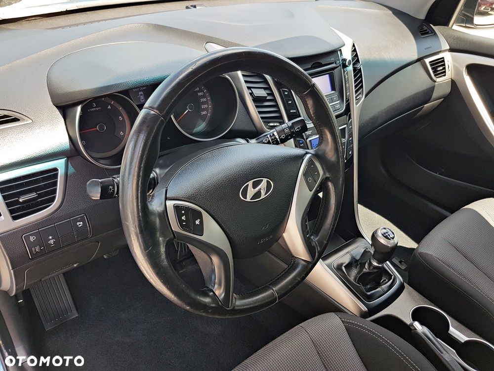 Hyundai i30 i30cw 1.6 CRDi Intro Edition - 11
