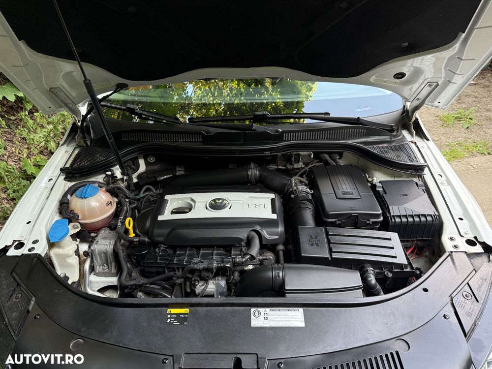 Volkswagen Passat CC - 19