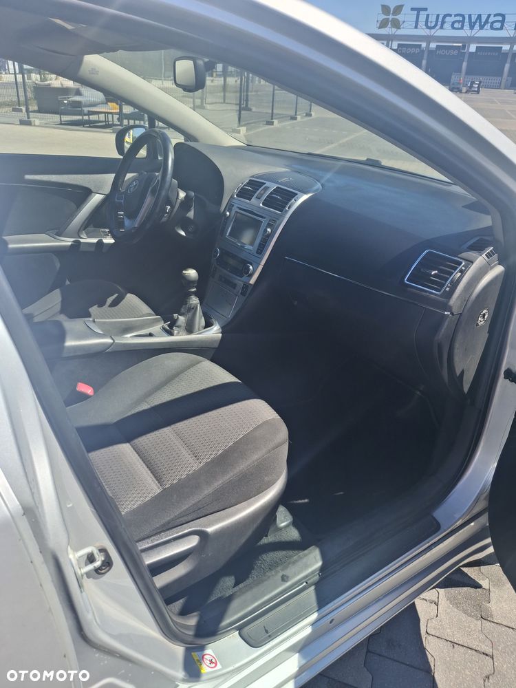 Toyota Avensis 1.8 Active - 2