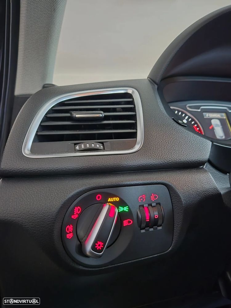 Audi Q3 2.0 TDI quattro S-tronic - 16