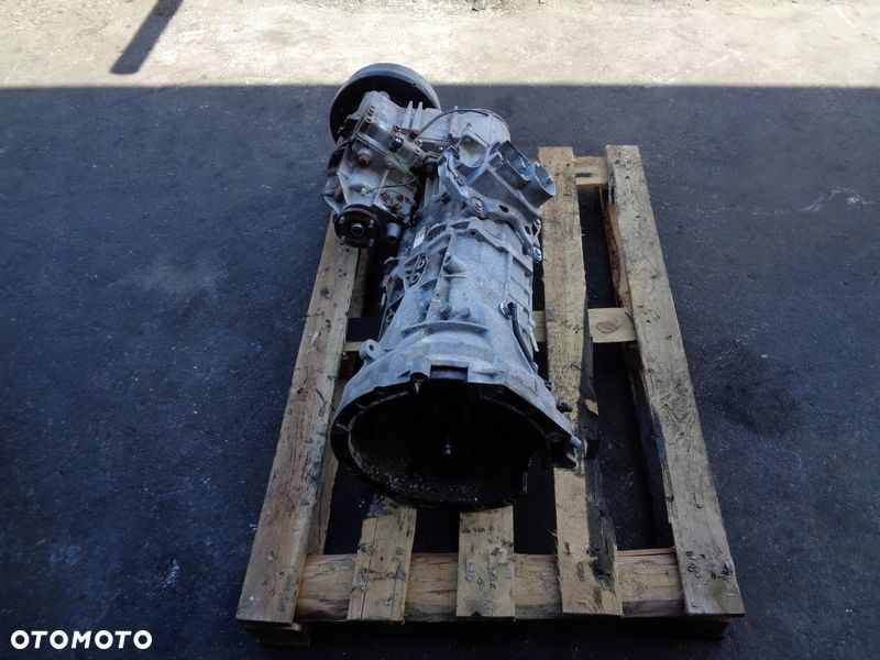Skrzynia BIEGÓW Reduktor Land Rover Defender 2.4 Tdci 7U3R7003AD - 4